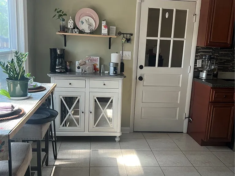 1526 Trevino Dr — Photo 22