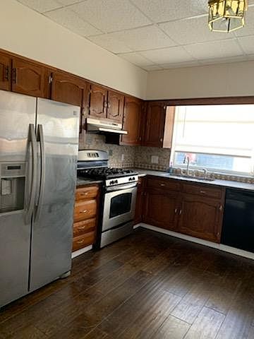 2nd image of 2515 S 11th St