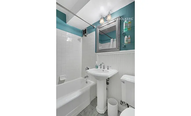 Sold by Engel & Völkers New York City | media 6