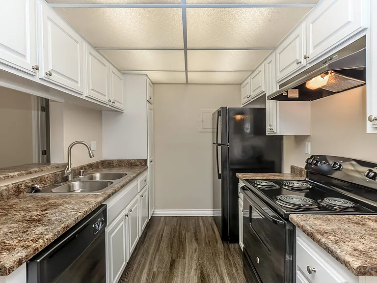 Birchwood Village Apartment Homes — Photo 37