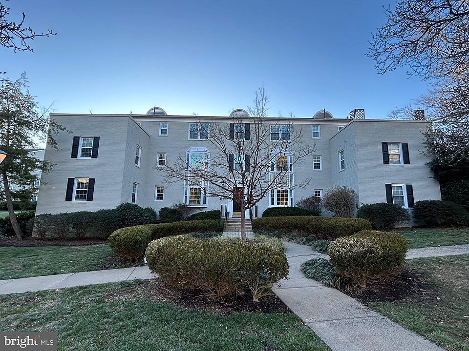 1st image of 814 S Arlington Mill Dr #6-302