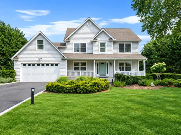 26 River Ave, Eastport, NY 11941