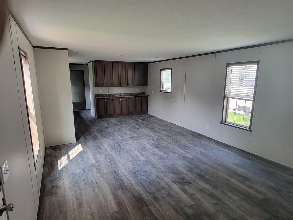 1st image of 7 Gail Ct