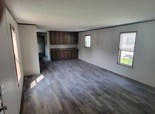 7 Gail Ct, Lynwood, IL 60411