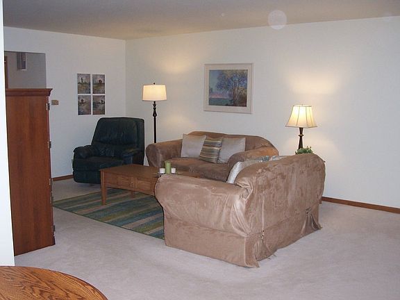 Spacious Bright Living Room