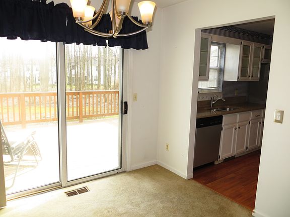 4th image of 1726 Stone Creek Ln
