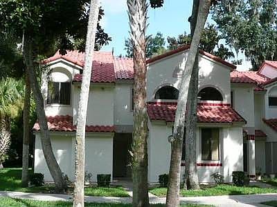 1st image of 1043 Country Club Dr
