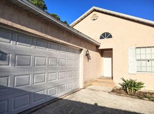 1208 S Taylor Rd APT B, Seffner, FL 33584