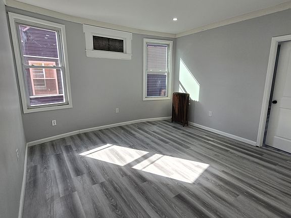 5th image of 10 Schuyler Ave #G2