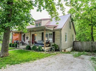 546 Old Peacock Rd, Paris, KY 40361