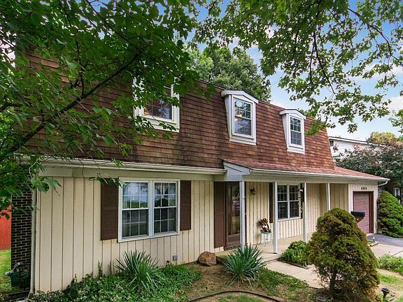 3rd image of 4984 Brewster Dr