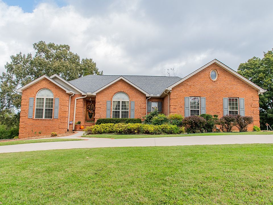 1st image of 584 Windrowe Dr S