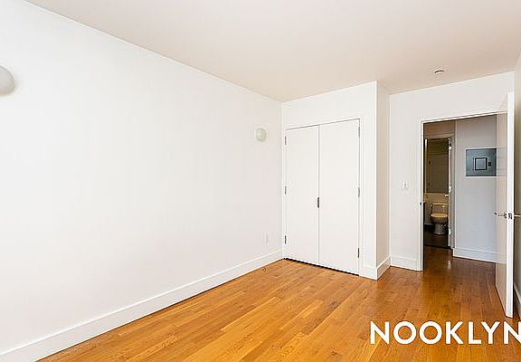 4th image of 387 Franklin Ave APT 501