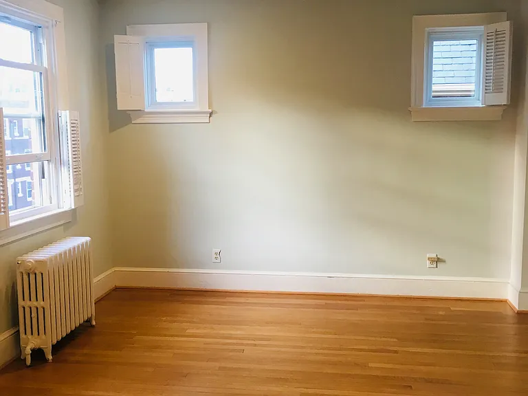 2728 Cortland Pl NW — Photo 8
