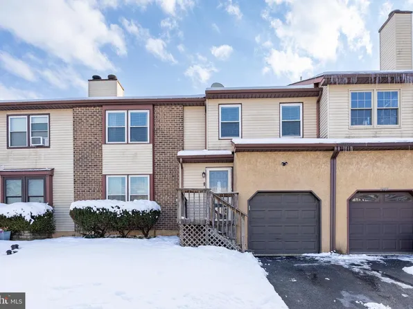 2590 Terraced Hill Ct, Pottstown, PA 19464