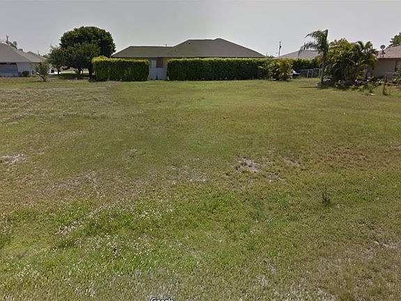 5th image of 2511 SW 23rd Ave
