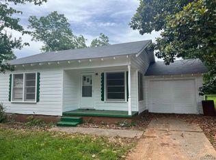504 Hickory St, Marshall, TX 75670