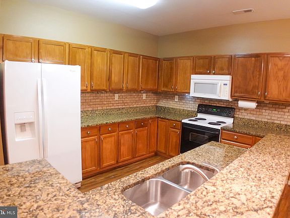 5th image of 11815 Legacy Woods Dr