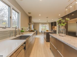 701 Long Hill Rd, Gillette, NJ 07933