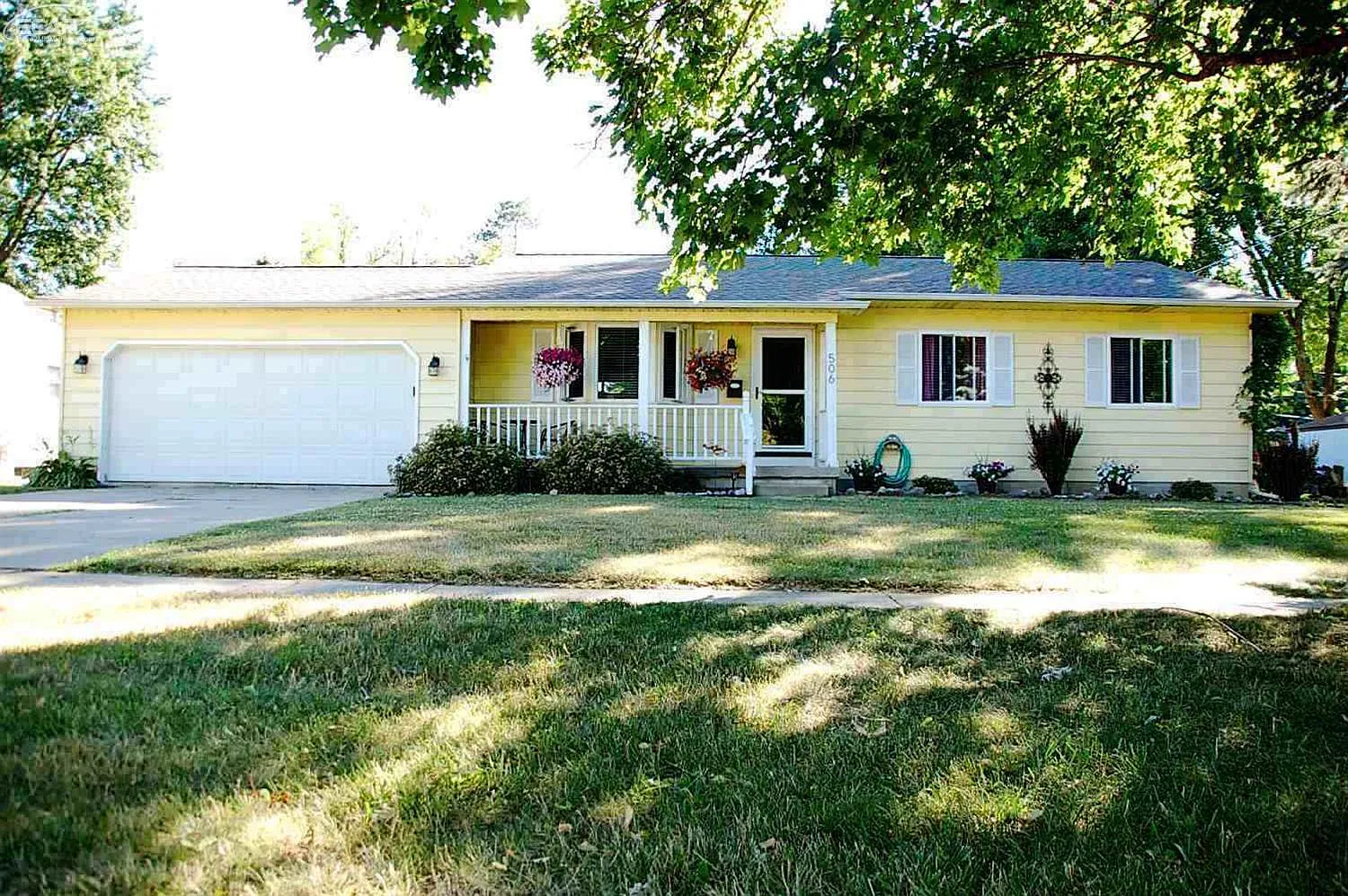 506 Autumn Dr photo 1