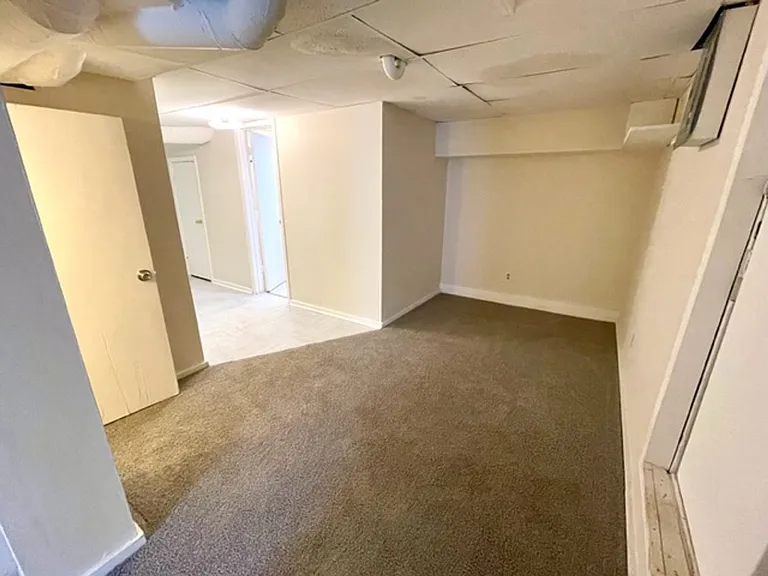 1203 E Walnut St #D — Photo 15