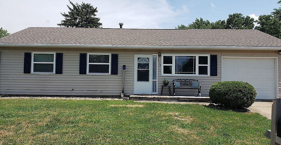 1st image of 410 Lotus Ln