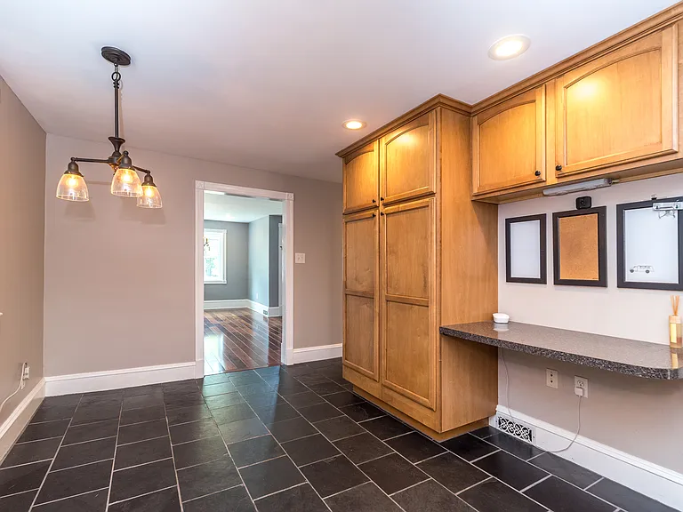2477 Walnut St — Photo 22