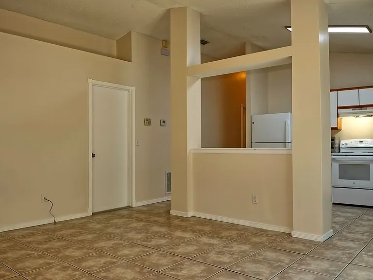 551 Carambola Ave — Photo 4