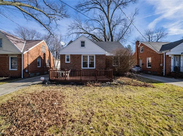 405 E 257th St, Euclid, OH 44132