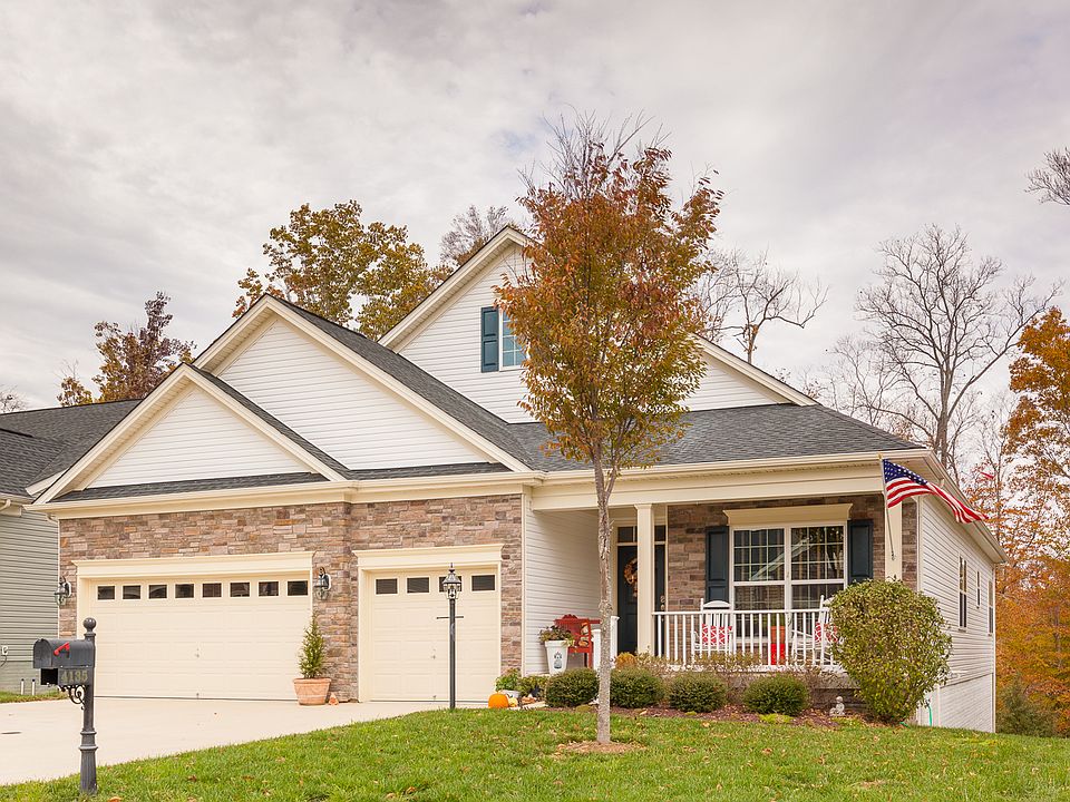 Porch w/seating 3/car garage