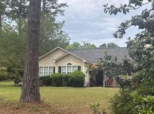 101 Ridgefield Cir, Lagrange, GA 30241