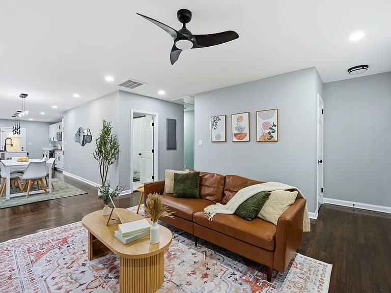 1114 Oakland Dr SW #A — Photo 4