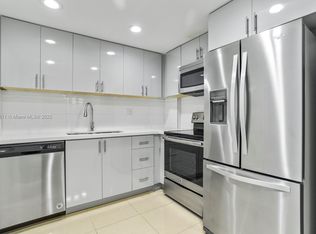 1913 S Ocean Dr APT 121, Hallandale, FL 33009