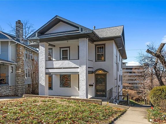 3rd image of 4916 Forest Ave