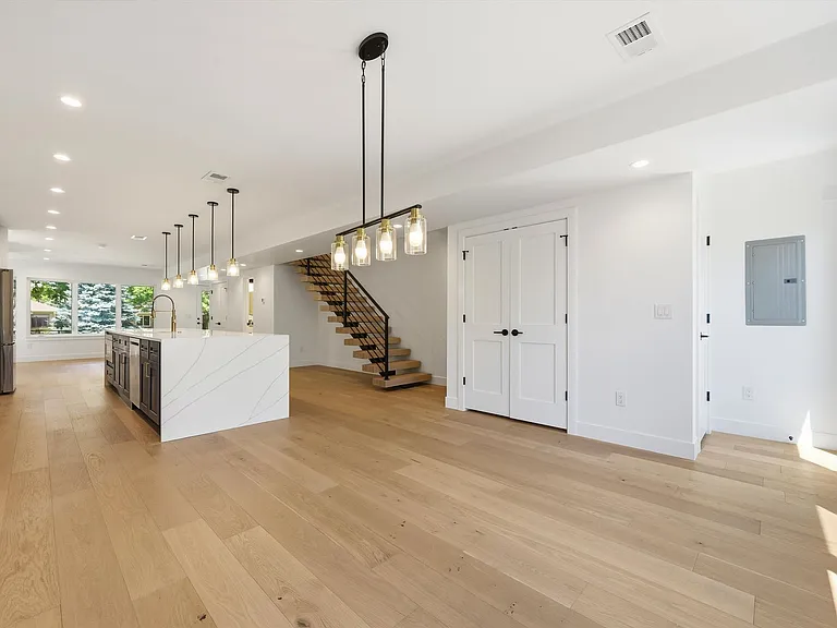 2452 S Marion St — Photo 16