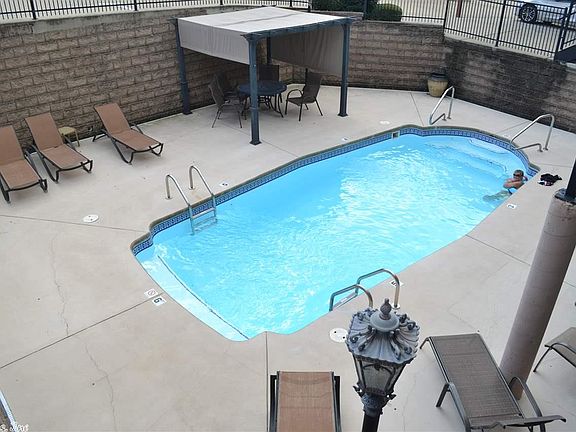 2nd image of 244 Bayou Pt Unit B2