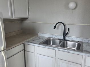 843 N 24th St #203, Milwaukee, WI 53233