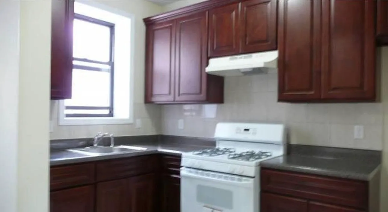 2 bed, 900 sqft, $2,250 — Photo 2