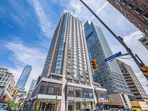 155 Yorkville Ave, Toronto, ON