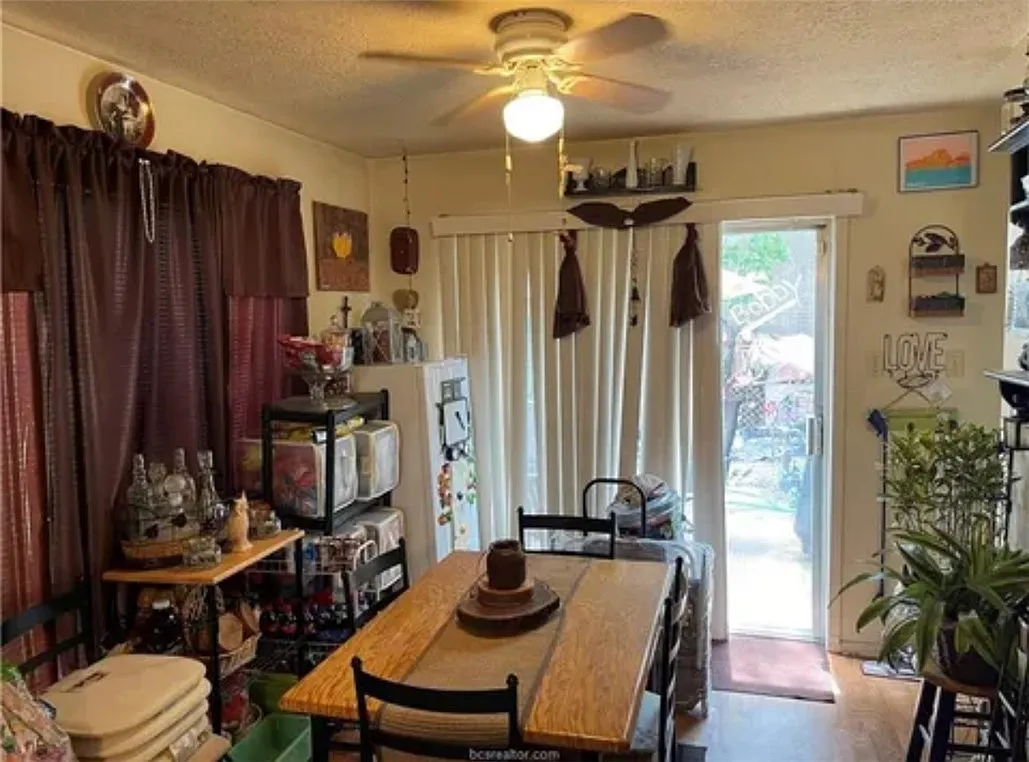 4 bed, 2064 sqft, $1,100 — Photo 4
