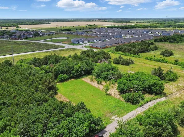 1814 Utilis St, Greenville, TX 75401