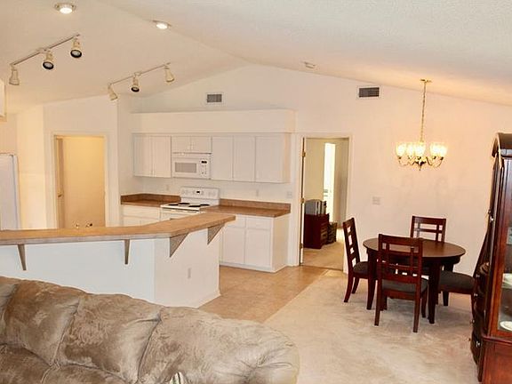 5th image of 1087 Highland Crest Cir