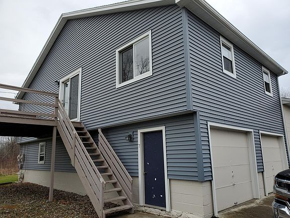3rd image of 413 Burritt Rd #7
