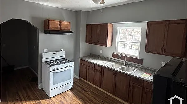 1723 Saint Louis Ave — Photo 7