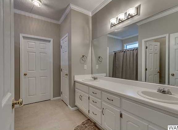 4th image of 1117 Wisteria Dr