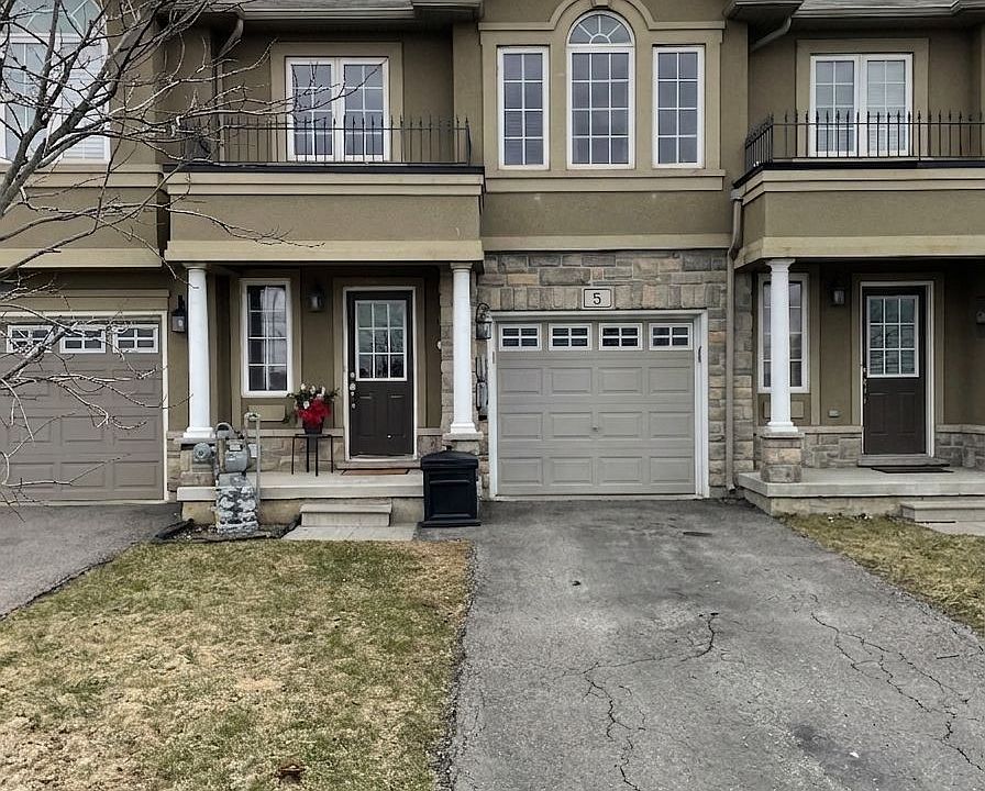 1st image of 5 Trafalgar Dr