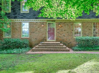 612 Haystack Landing Rd, Newport News, VA 23602