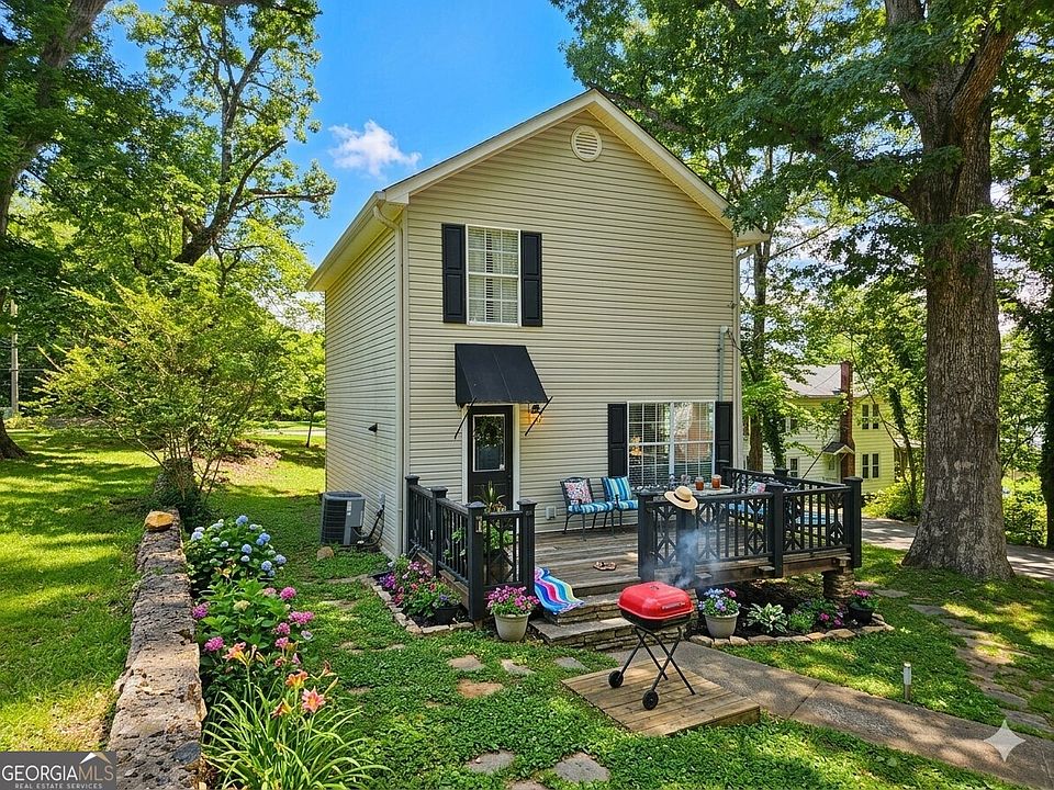 1st image of 1326 Park Hill Dr