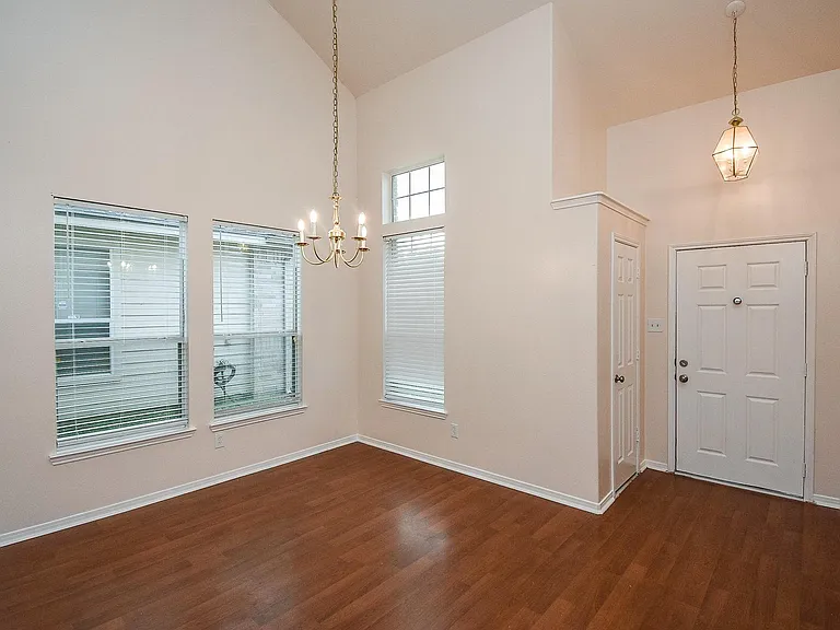 19327 Poppy Grove Ln — Photo 3