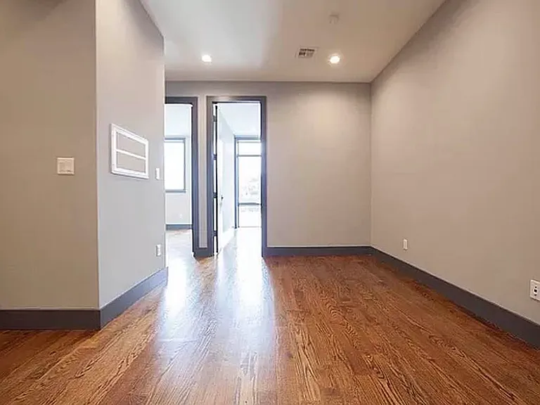 79 Stanhope St #3A — Photo 3